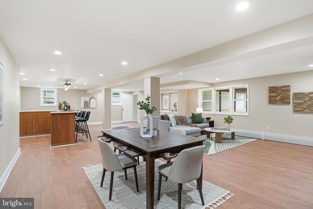 8509 CRESTVIEW DR, Fairfax, VA 22031