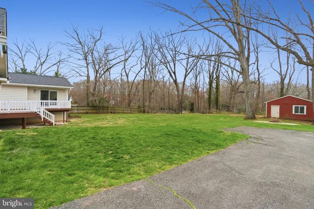 8509 CRESTVIEW DR, Fairfax, VA 22031