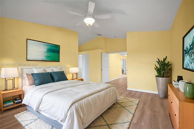 751 SW 191st Ave, Pembroke Pines, FL 33029