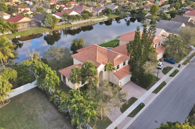 751 SW 191st Ave, Pembroke Pines, FL 33029