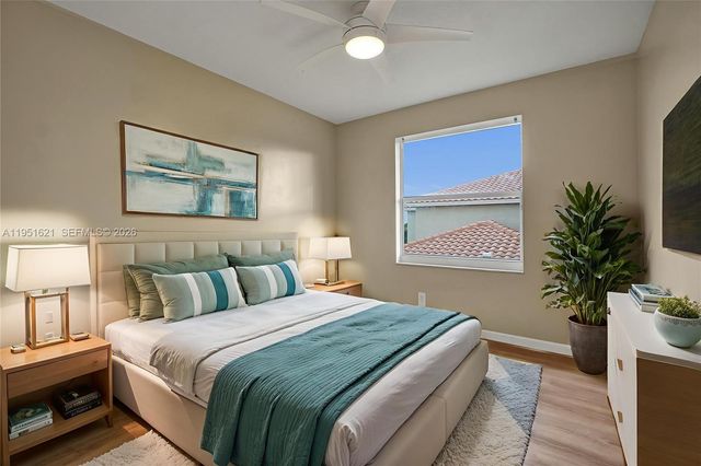 751 SW 191st Ave, Pembroke Pines, FL 33029