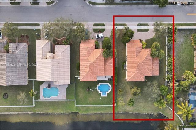 751 SW 191st Ave, Pembroke Pines, FL 33029