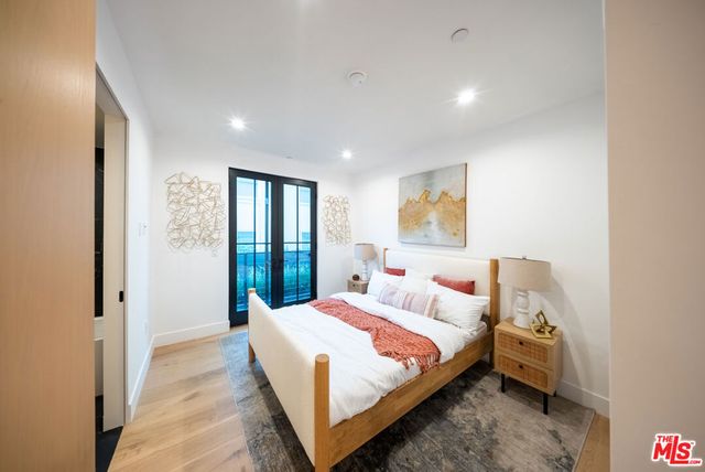 10352 Riverside Drive 103, Toluca Lake, CA 91602