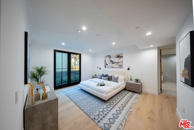 10352 Riverside Drive 103, Toluca Lake, CA 91602