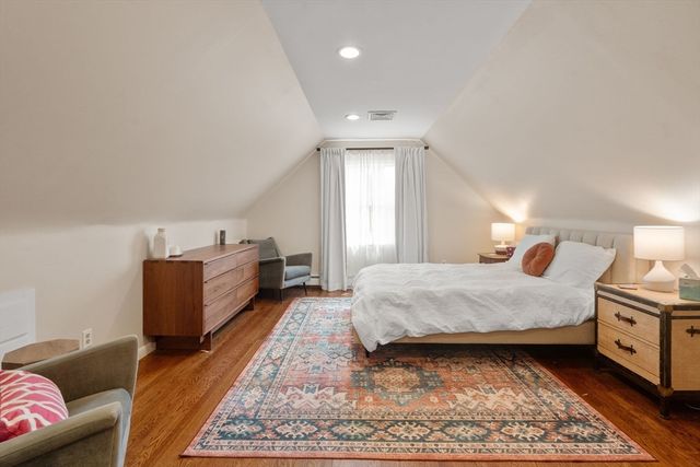 10 Steven Ln, Medfield, MA 02052