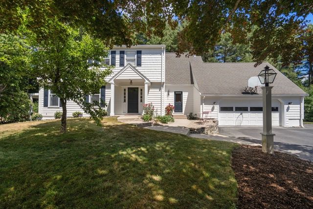 10 Steven Ln, Medfield, MA 02052
