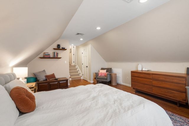 10 Steven Ln, Medfield, MA 02052