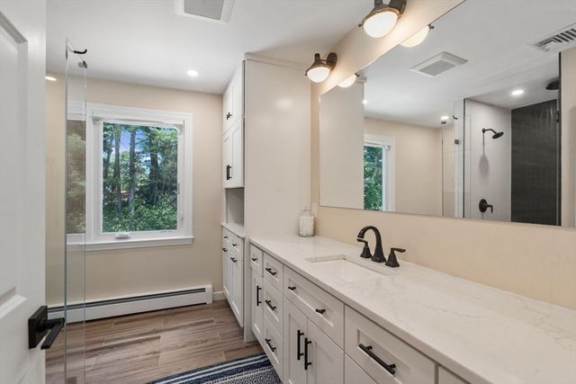 10 Steven Ln, Medfield, MA 02052