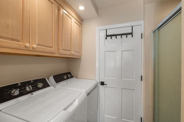 10 Steven Ln, Medfield, MA 02052