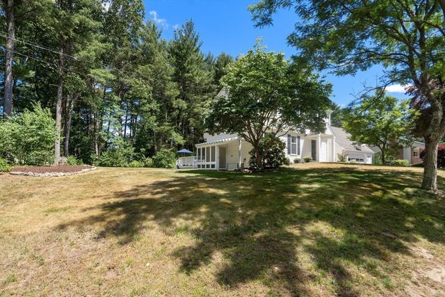 10 Steven Ln, Medfield, MA 02052