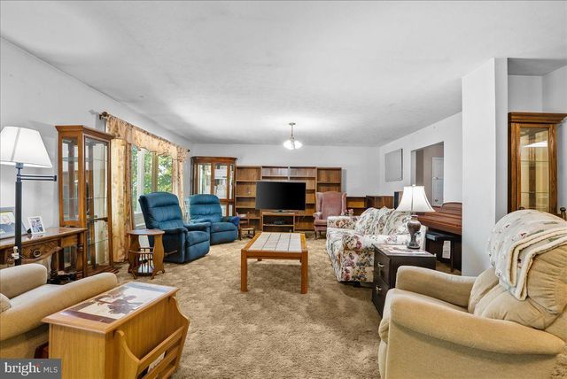 298 MCDANIEL LN, Middletown, VA 22645