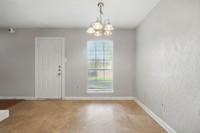 4912 Sandalwood Lane, Arlington, TX 76017