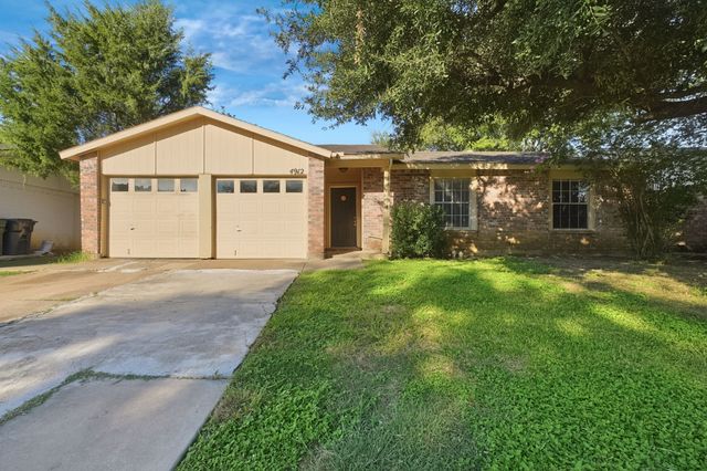4912 Sandalwood Lane, Arlington, TX 76017