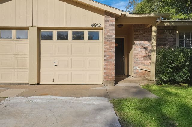 4912 Sandalwood Lane, Arlington, TX 76017