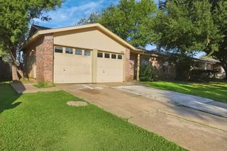 4912 Sandalwood Lane, Arlington, TX 76017