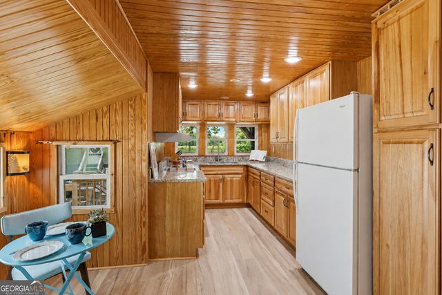 1049 Mountain Shadows Drive, Cleveland, GA 30528