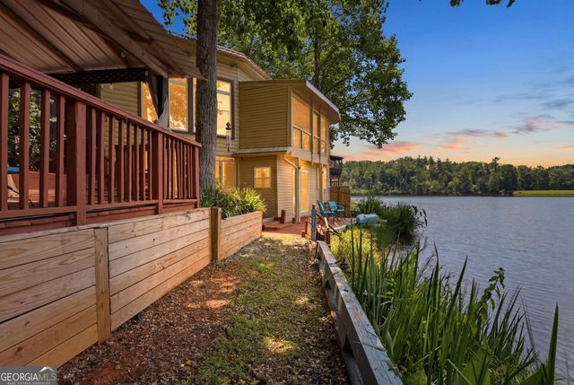 1049 Mountain Shadows Drive, Cleveland, GA 30528