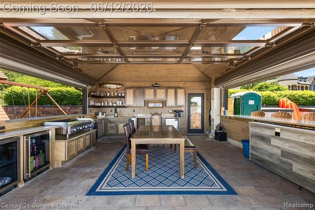 1345 E Lake Drive, Novi, MI 48377