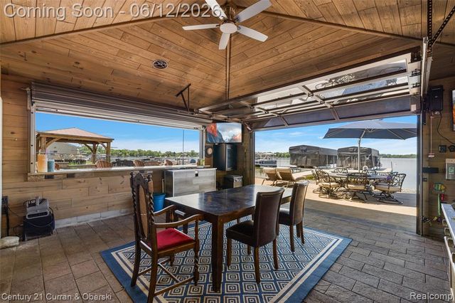1345 E Lake Drive, Novi, MI 48377