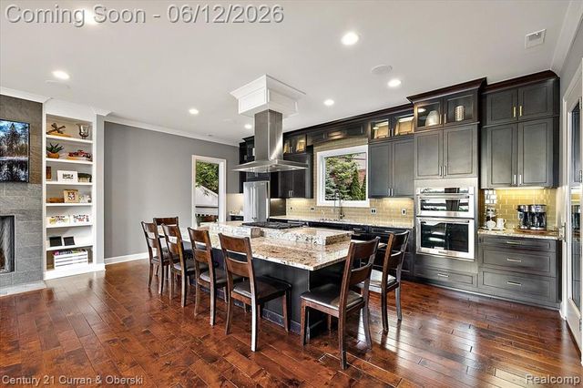 1345 E Lake Drive, Novi, MI 48377