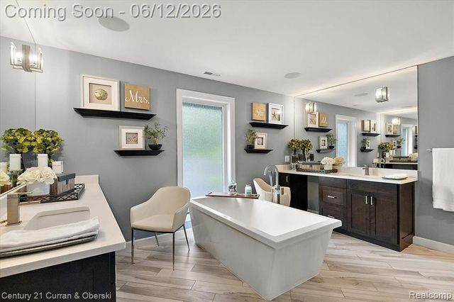 1345 E Lake Drive, Novi, MI 48377