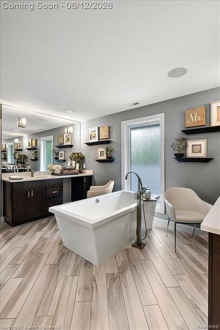 1345 E Lake Drive, Novi, MI 48377