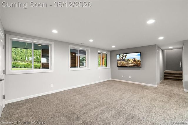 1345 E Lake Drive, Novi, MI 48377