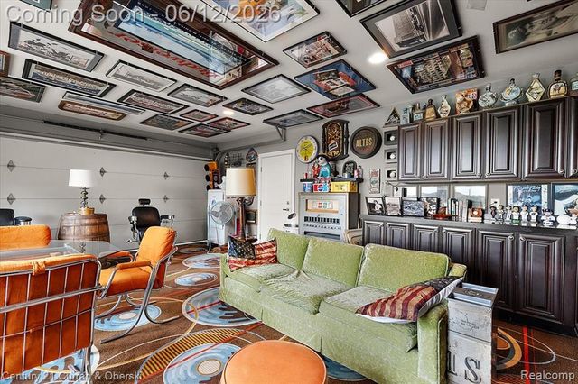 1345 E Lake Drive, Novi, MI 48377