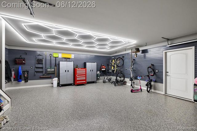 1345 E Lake Drive, Novi, MI 48377