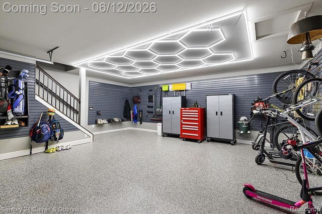 1345 E Lake Drive, Novi, MI 48377