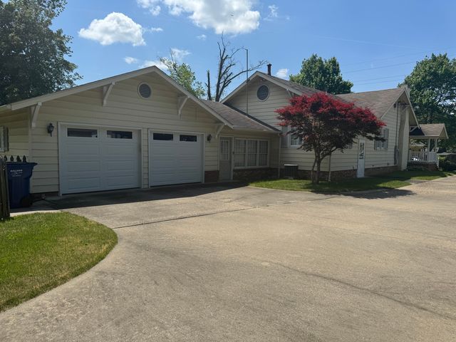 310 N Taft Street, West Frankfort, IL 62896