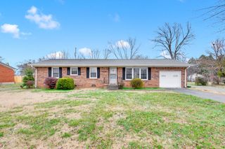 818 Fair Ave, Lawrenceburg, TN 38464