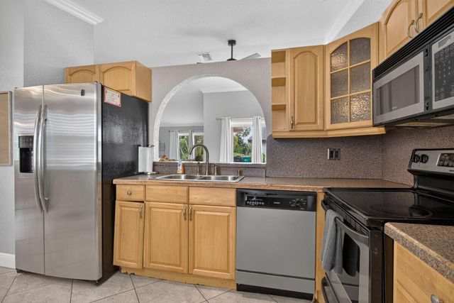 7516 NW 88th Terrace, Tamarac, FL 33321