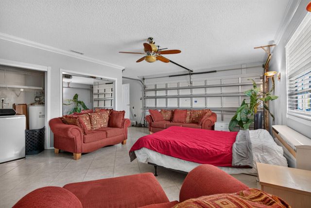 7516 NW 88th Terrace, Tamarac, FL 33321