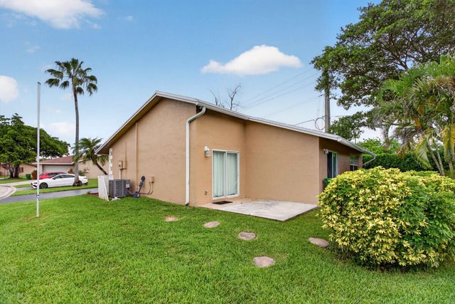 7516 NW 88th Terrace, Tamarac, FL 33321