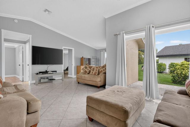 7516 NW 88th Terrace, Tamarac, FL 33321