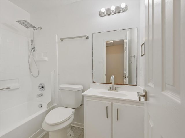 8006 Ginger Park Drive, Baytown, TX 77521