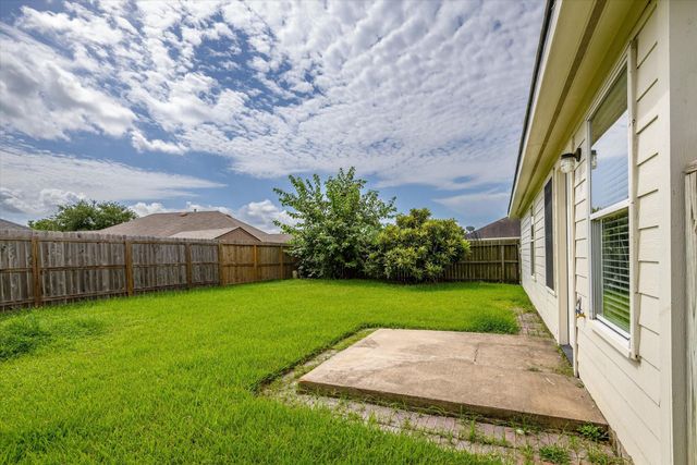 8006 Ginger Park Drive, Baytown, TX 77521