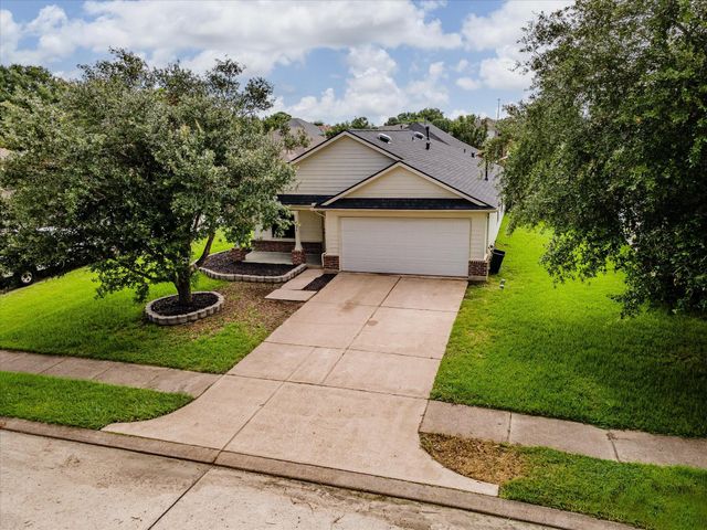 8006 Ginger Park Drive, Baytown, TX 77521