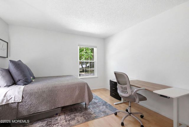 10 Bayberry Court, Jackson, NJ 08527