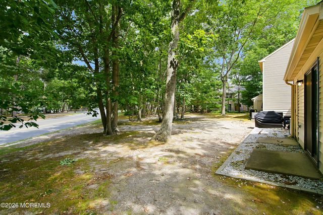 10 Bayberry Court, Jackson, NJ 08527