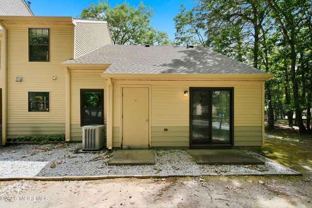 10 Bayberry Court, Jackson, NJ 08527