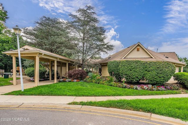 10 Bayberry Court, Jackson, NJ 08527