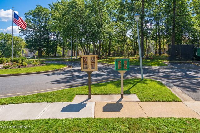 10 Bayberry Court, Jackson, NJ 08527