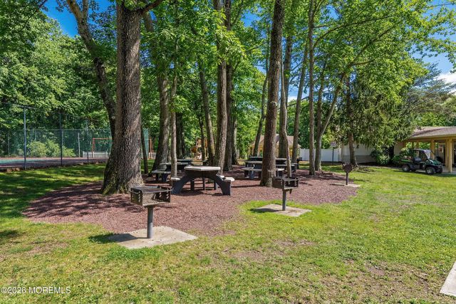 10 Bayberry Court, Jackson, NJ 08527