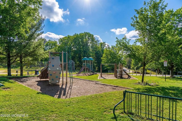 10 Bayberry Court, Jackson, NJ 08527