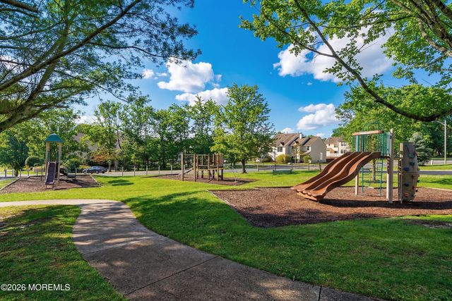 10 Bayberry Court, Jackson, NJ 08527