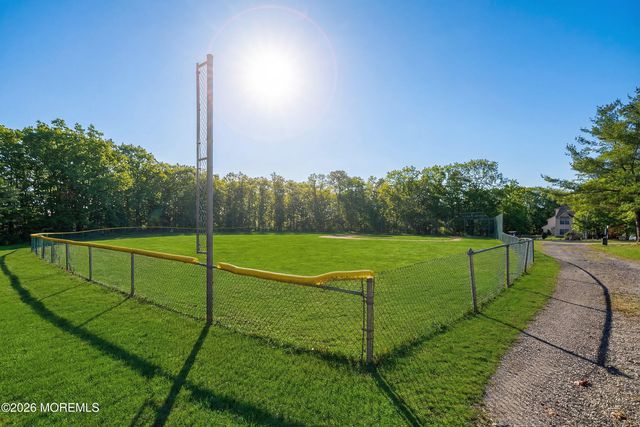 10 Bayberry Court, Jackson, NJ 08527