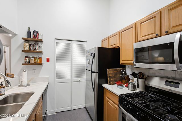 10 Bayberry Court, Jackson, NJ 08527