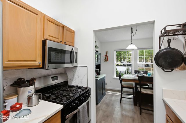 10 Bayberry Court, Jackson, NJ 08527